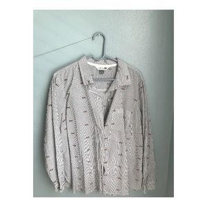 Old Navy button down shirt size XL